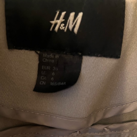 H & M women’s military style jacket size 6 - Picture 3 of 4